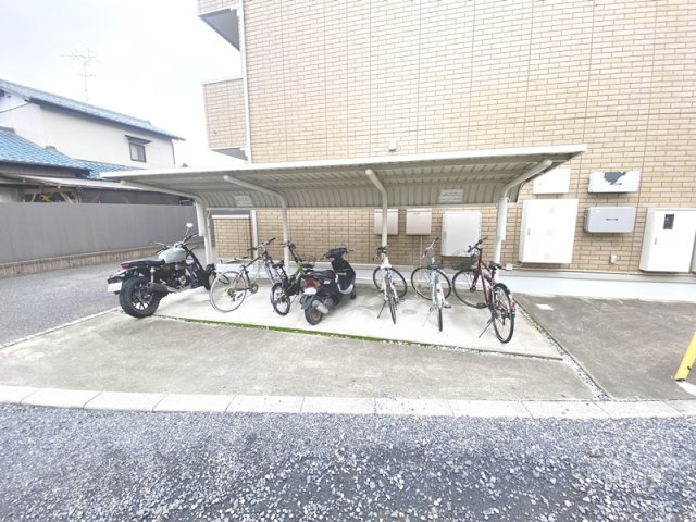 グレイスヴィラ　参番館のその他共用部分|屋根付き駐輪場☆彡