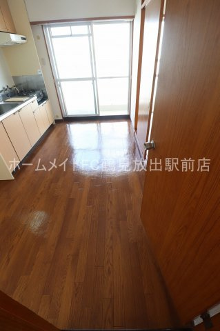 大阪市鶴見区今津南２丁目の賃貸マンションの居間・リビング