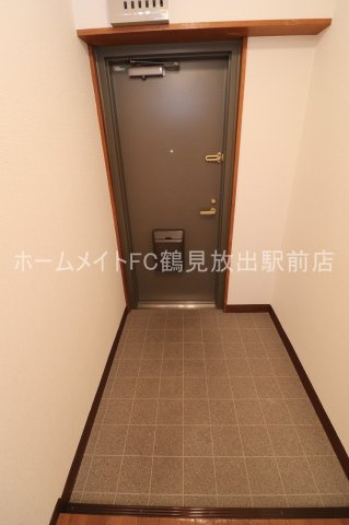 大阪市鶴見区今津南２丁目の賃貸マンションの玄関