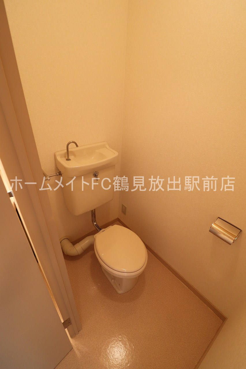 大阪市鶴見区今津南２丁目の賃貸マンションのトイレ