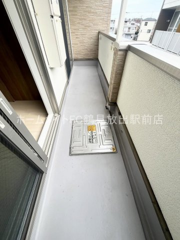 東大阪市稲田本町１丁目のアパートのバルコニー