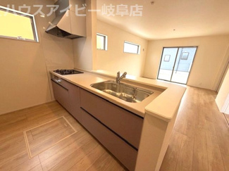 【キッチン】 | 岐阜市河渡新築建売全5棟！長期優良住宅！耐震等級3・住宅性能評価書取得した安心安全なお家です♪ | 岐阜市河渡新築建売全5棟！長期優良住宅！耐震等級3・住宅性能評価書取得した安心安全なお家です♪