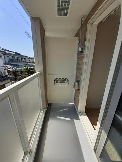 アビタシオン北町のバルコニー|外からの目が気にならないバルコニーで洗濯物が干せます