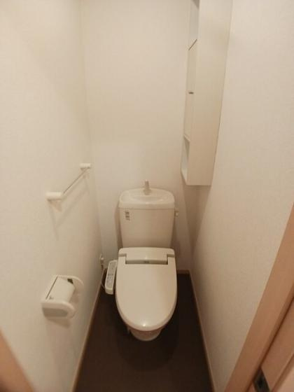 サイレントプレイスのトイレ|コンパクトで使いやすいトイレです