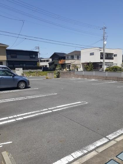 エスト・モンターニュの駐車場|駐車場に車を止められます