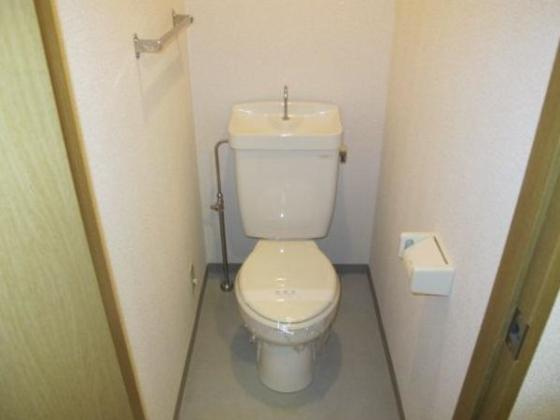セントポーリア岸和田のトイレ|落ち着いたトイレです