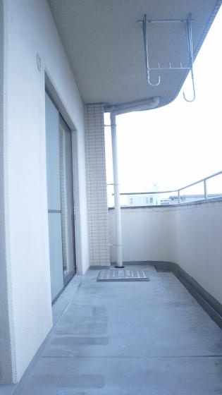 コンフォートのバルコニー|お洗濯にも便利なバルコニー付き