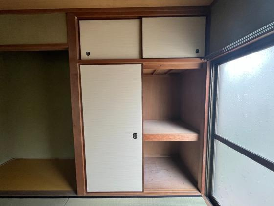 河内長野市喜多町貸家の収納|たっぷりとした収納スペースです
