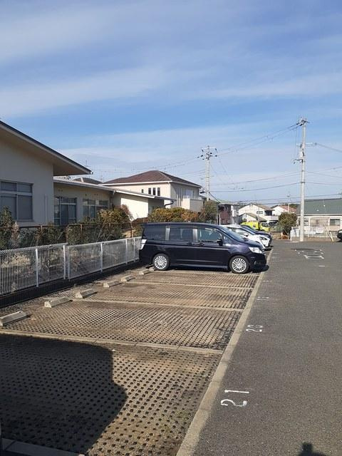 ヴィラプルメリアの駐車場|駐車場です