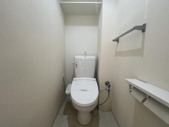 サン・リヴァージュ岸和田のトイレ|ゆったりとした空間のトイレです