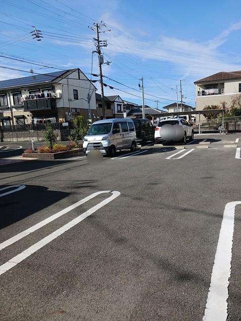 アクラス岸和田の駐車場|カースペースがあります