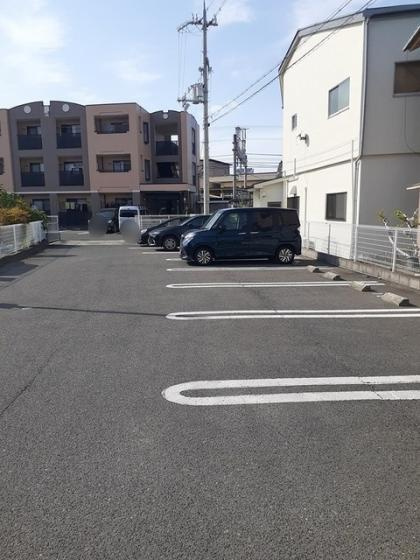 プチ・ソレール（オートロック付き）の駐車場|駐車場完備です