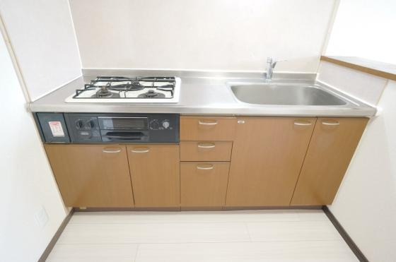 第一磯屋敷マンションのキッチン|使いやすいキッチンです