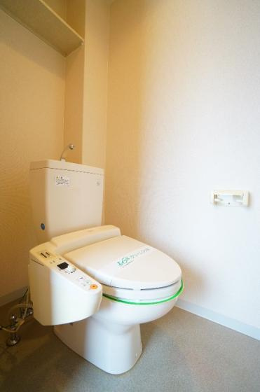 プールトゥジュールのトイレ|ゆったりとした空間のトイレです