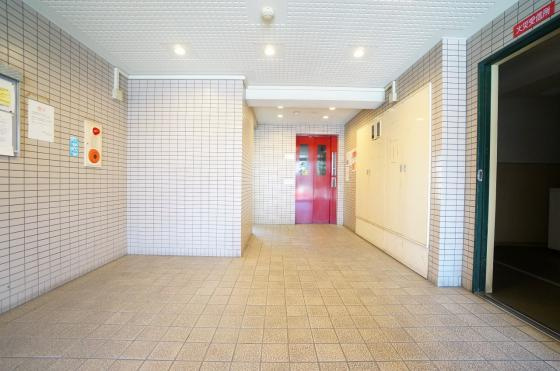 かんまつ７２８ハイツのエントランス|毎日通るエントランスはこのようになっています