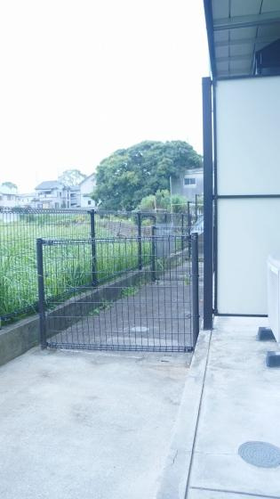 アライブ滝本3のバルコニー|お洗濯にも便利なバルコニー付き