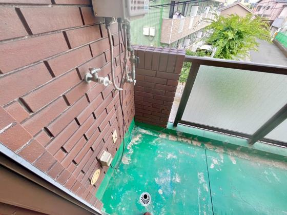 ポートライフマンションのバルコニー|お洗濯にも便利なバルコニー付き
