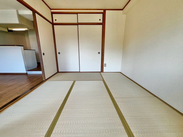 サウサリート貝塚の和室