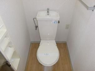 グランソレイユCのトイレ|清潔感のあるトイレです