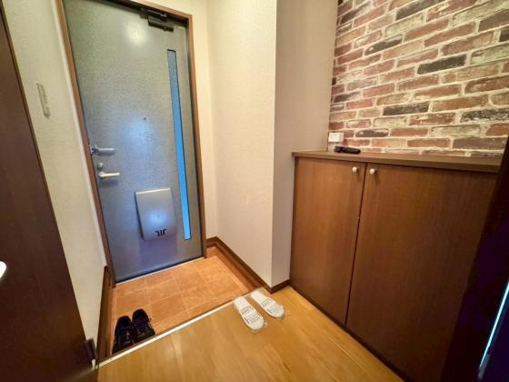 オリーブハイツの玄関|明るい玄関です
