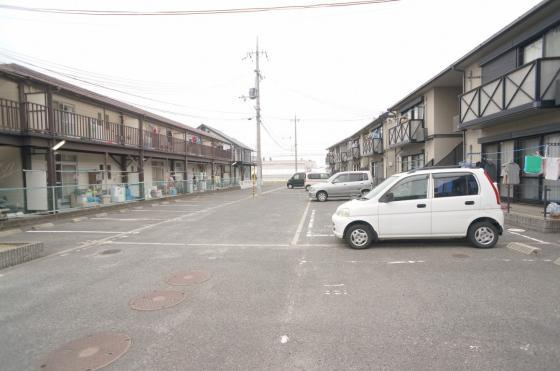 サンセントラルの駐車場|駐車場に車を止められます