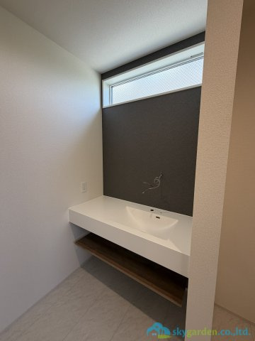 平塚市入野　新築戸建　全3棟1号棟の独立洗面台