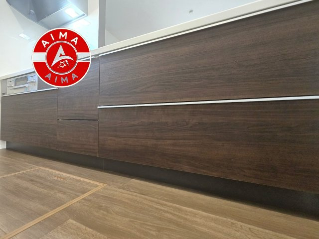 春日市一の谷4丁目第1-3棟(1号棟)の内観：施工例|ご家族を近くに感じられる対面キッチンのLDK。会話もはずみそうですね。