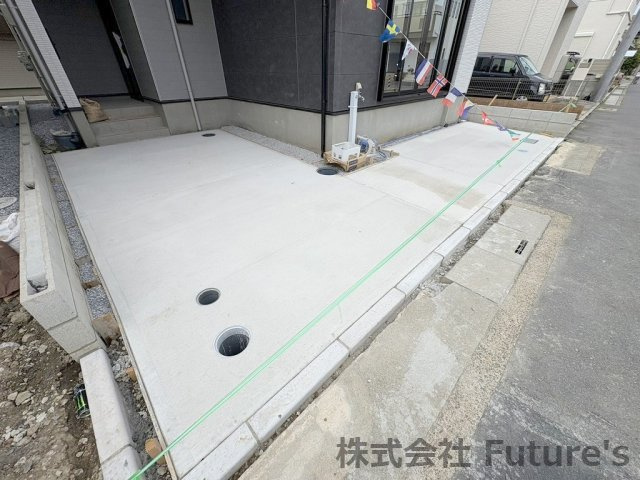 三郷市戸ケ崎1丁目　新築戸建　全2棟　1号棟の駐車場|カースペース2台分確保