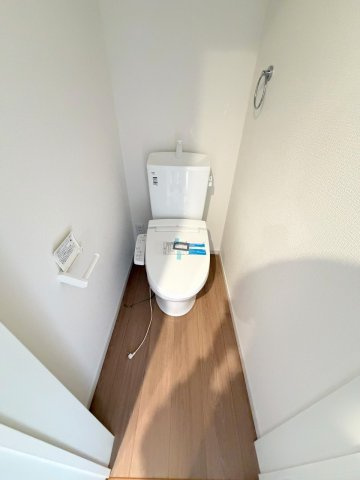 三郷市戸ケ崎1丁目　新築戸建　全2棟　1号棟のトイレ|2階のトイレです