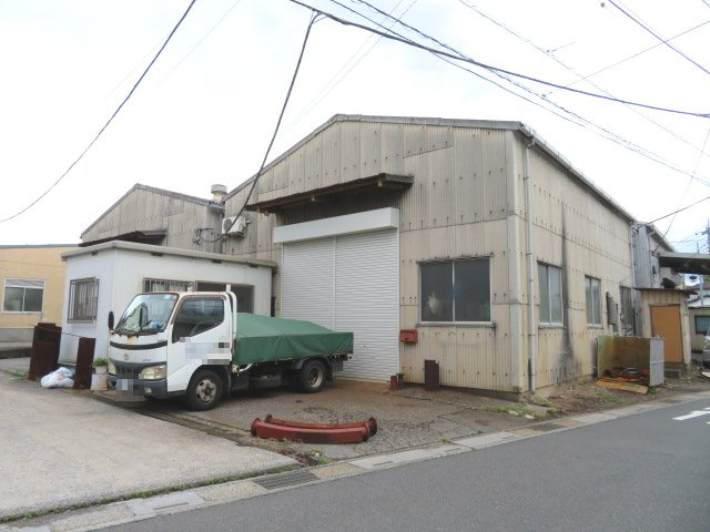 川口市大字東本郷の倉庫