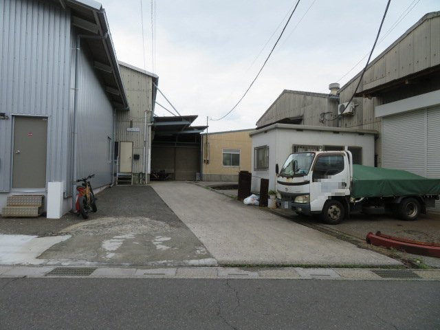 川口市大字東本郷の倉庫