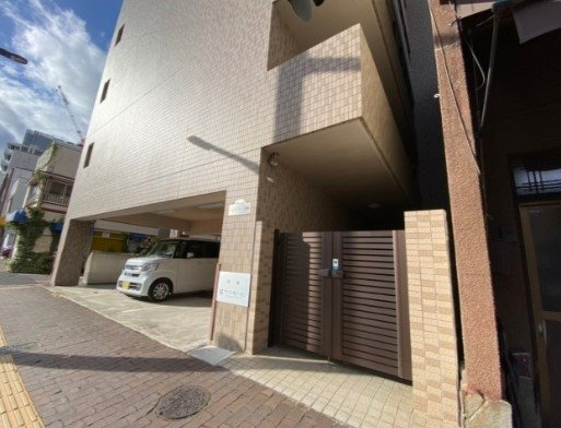 【エントランス】 ピュール・セレネ表町
