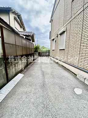 ローズコート南吹田の駐車場