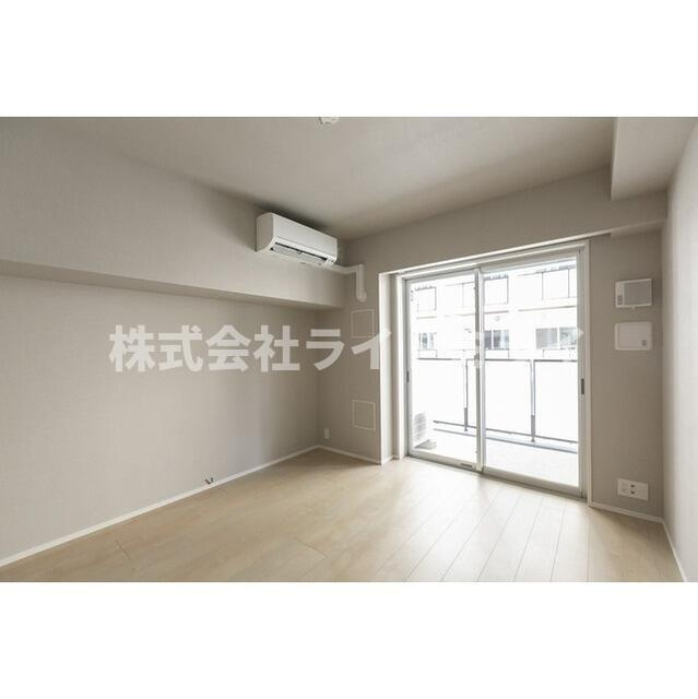 ＬＩＢＲ　ＧＲＡＮＴ　西新宿ＷＥＳＴの居間・リビング| 
