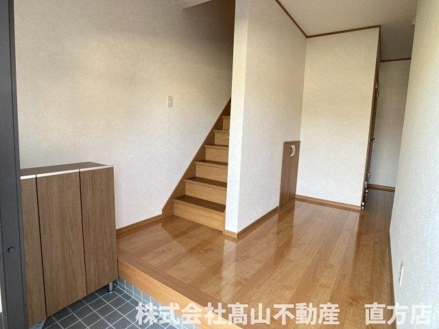 直方市大字植木のアパートの玄関