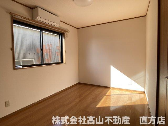 直方市大字植木のアパートの居間・リビング