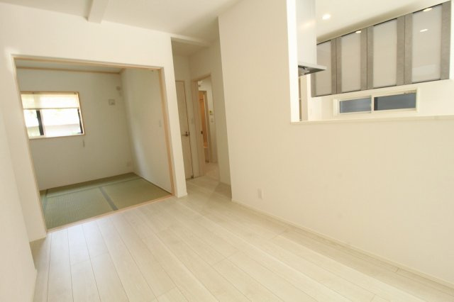 瀬戸東町　新築戸建　1号棟　（全2区画）の居間・リビング|ＬＤＫ　17.5帖