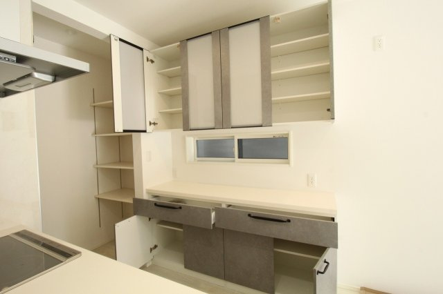 瀬戸東町　新築戸建　1号棟　（全2区画）の収納|カップボード