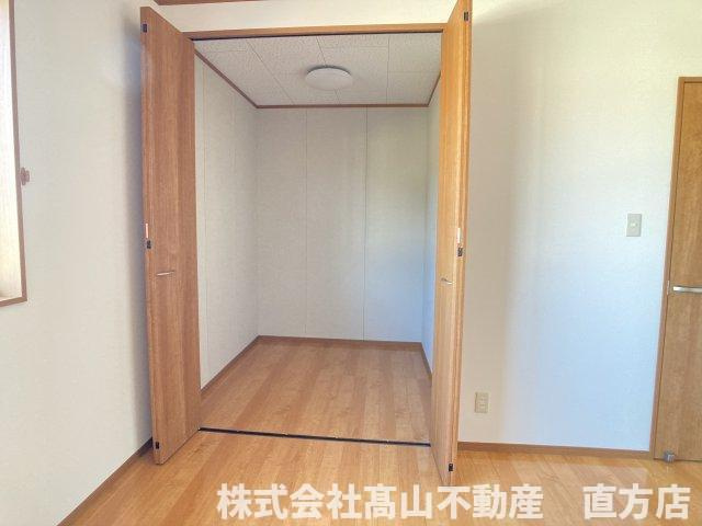 直方市大字植木のアパートの収納