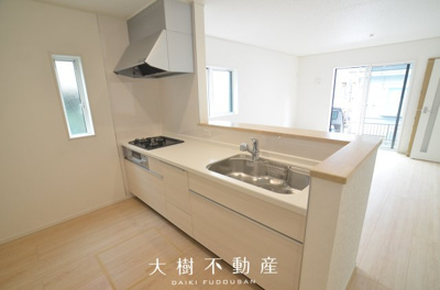 【キッチン】 | 海老名市中野１丁目　新築戸建て　全１棟【仲介手数料無料】