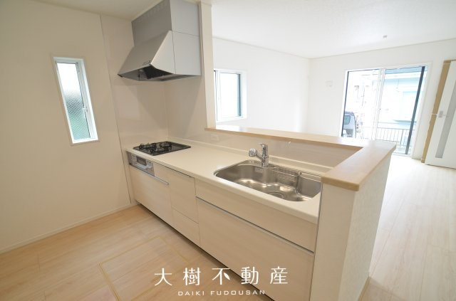 【キッチン】 | 海老名市中野１丁目　新築戸建て　全１棟【仲介手数料無料】