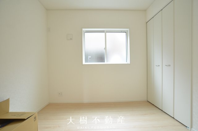 【洋室】 | 海老名市中野１丁目　新築戸建て　全１棟【仲介手数料無料】 | 1階　洋室1（3.7帖）