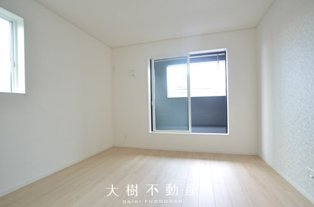 【洋室】 | 海老名市中野１丁目　新築戸建て　全１棟【仲介手数料無料】 | 2階　洋室3（6.3帖）