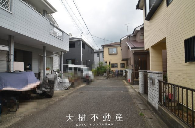 【前面道路含む現地写真】 | 海老名市中野１丁目　新築戸建て　全１棟【仲介手数料無料】