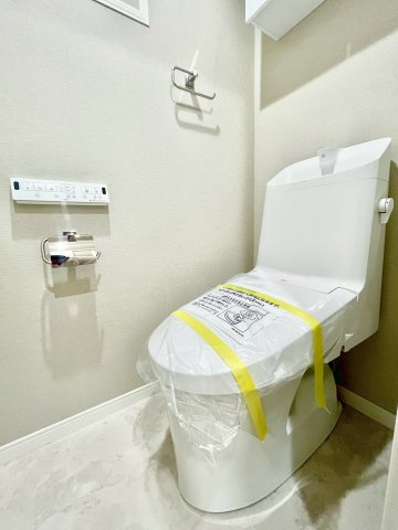 フジメゾン千駄木のトイレ|トイレには快適なウォシュレット付き！

現地ご見学希望・資料請求などお気軽にお問い合わせ下さい！
03-5990-5201