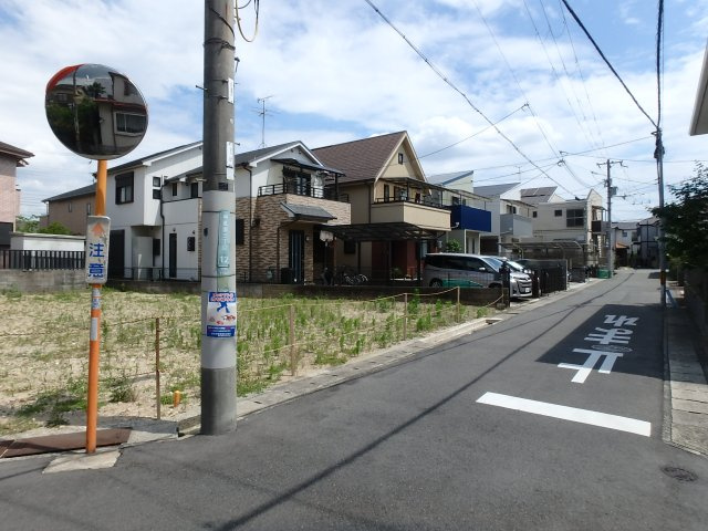 西宮市甲風園3丁目土地の前面道路含む現地写真
