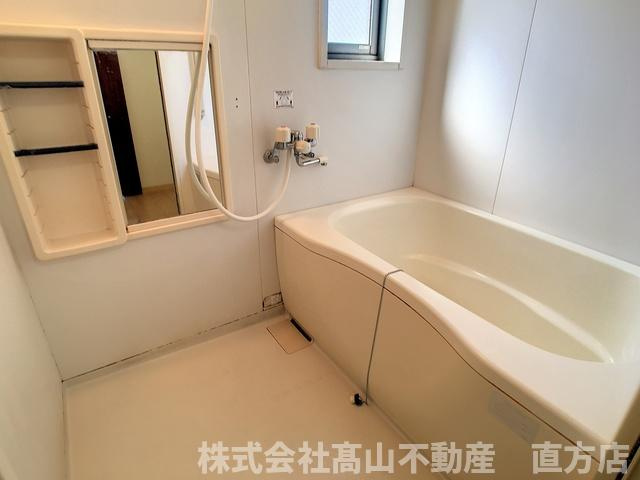 直方市溝堀１丁目のアパートの浴室