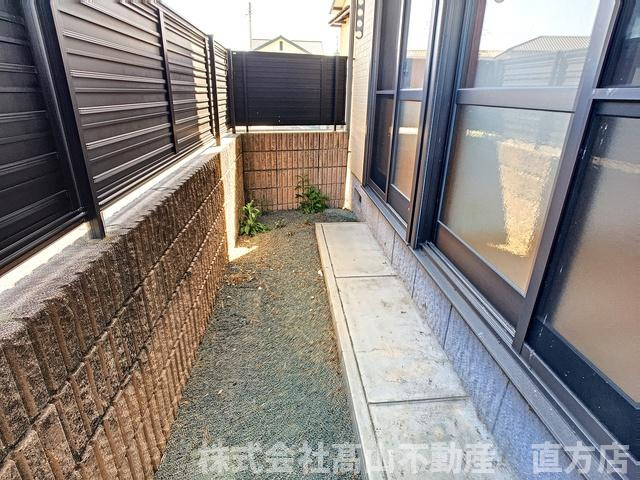 直方市溝堀１丁目のアパートのバルコニー
