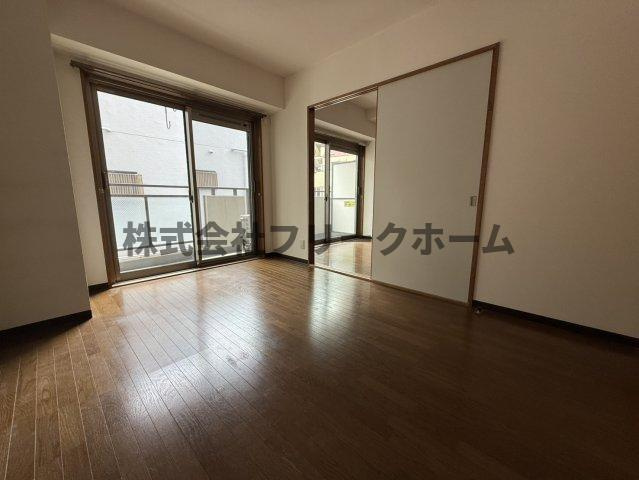 武蔵野市境１丁目の賃貸マンションの寝室
