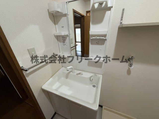 武蔵野市境１丁目の賃貸マンションの洗面所